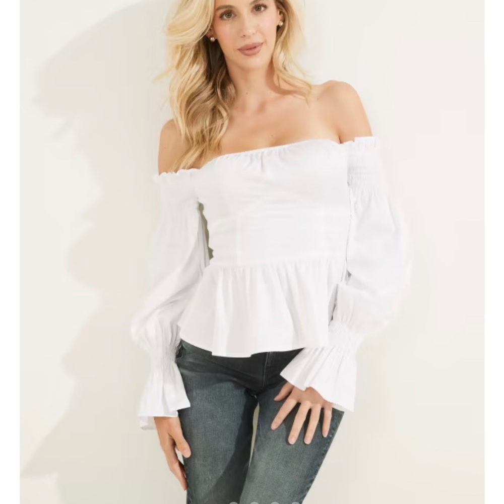 🤍 guess Mattie off the shoulder top